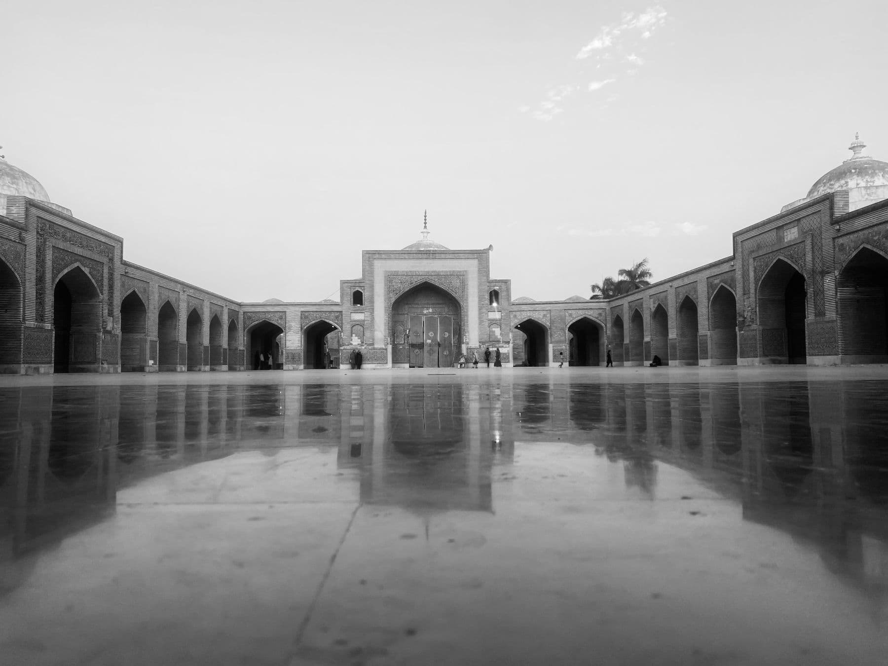 Courtyard arches at Shah Jahan Mosque in Thatta